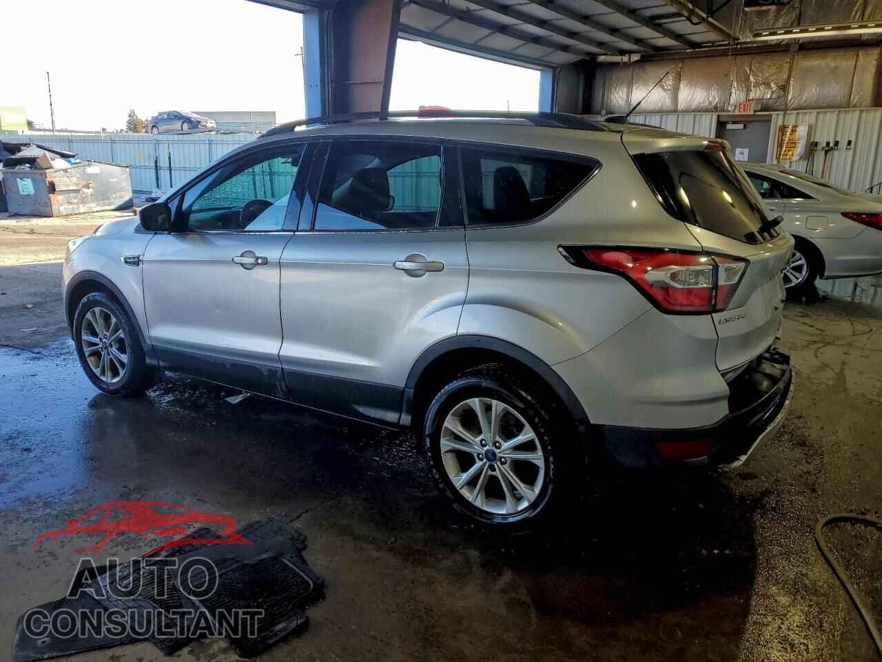 FORD ESCAPE 2017 - 1FMCU0GD4HUC63344