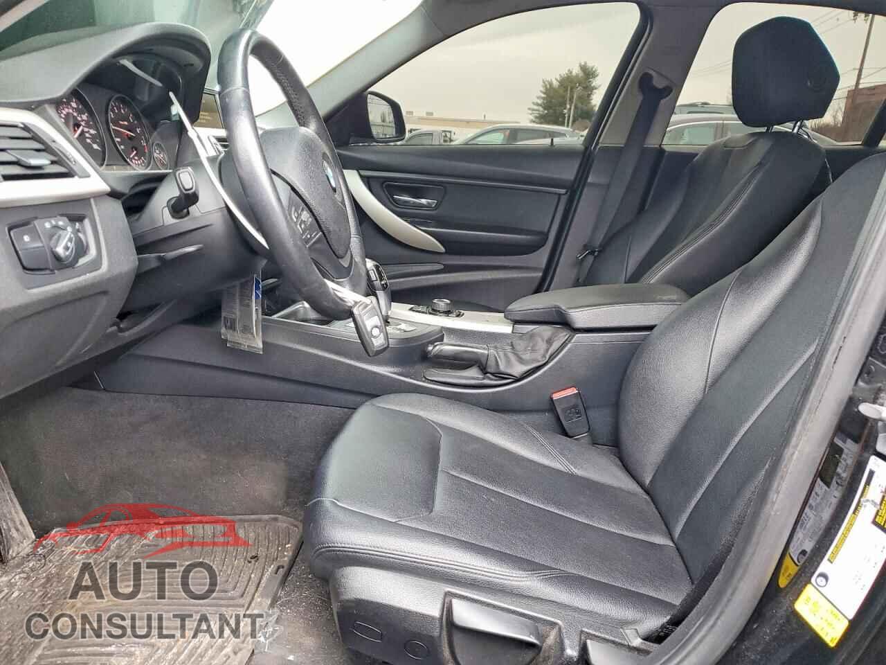 BMW 3 SERIES 2015 - WBA3B1G54FNT05220