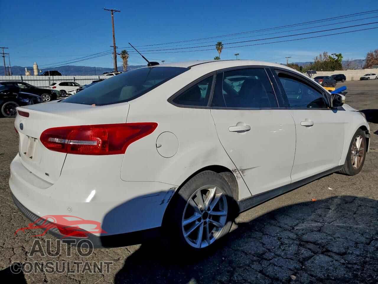 FORD FOCUS 2015 - 1FADP3F25FL221274