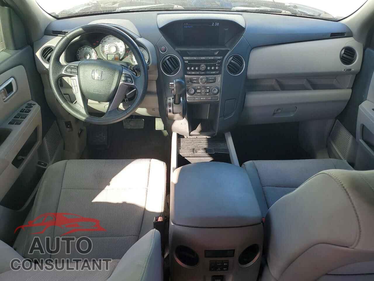 HONDA PILOT 2013 - 5FNYF3H42DB025984