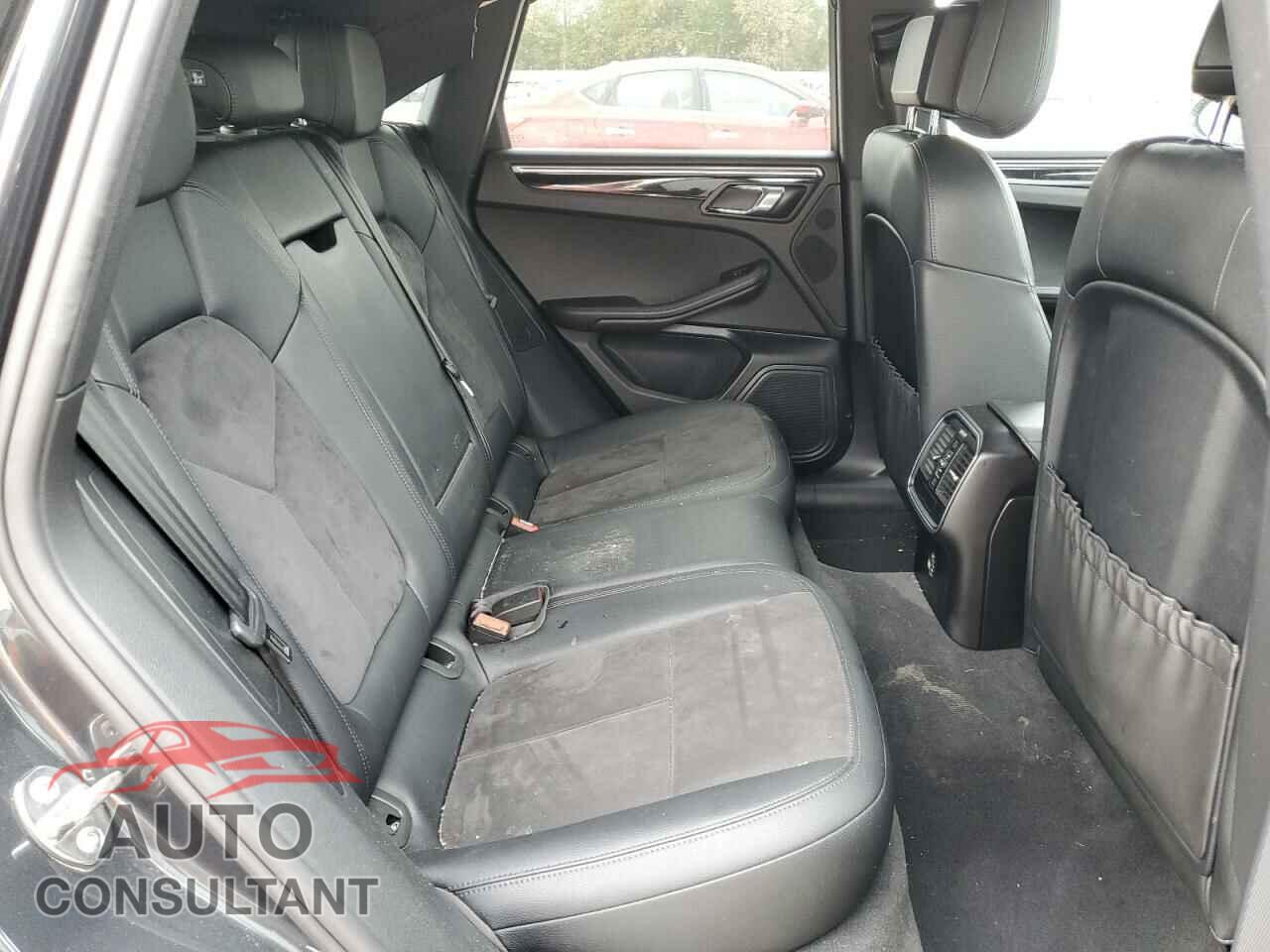 PORSCHE MACAN 2017 - WP1AA2A58HLB01898
