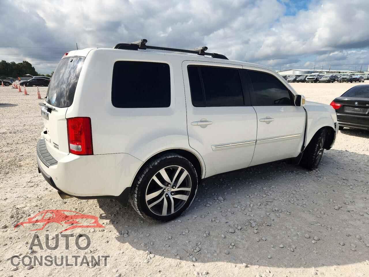 HONDA PILOT 2011 - 5FNYF4H96BB048697