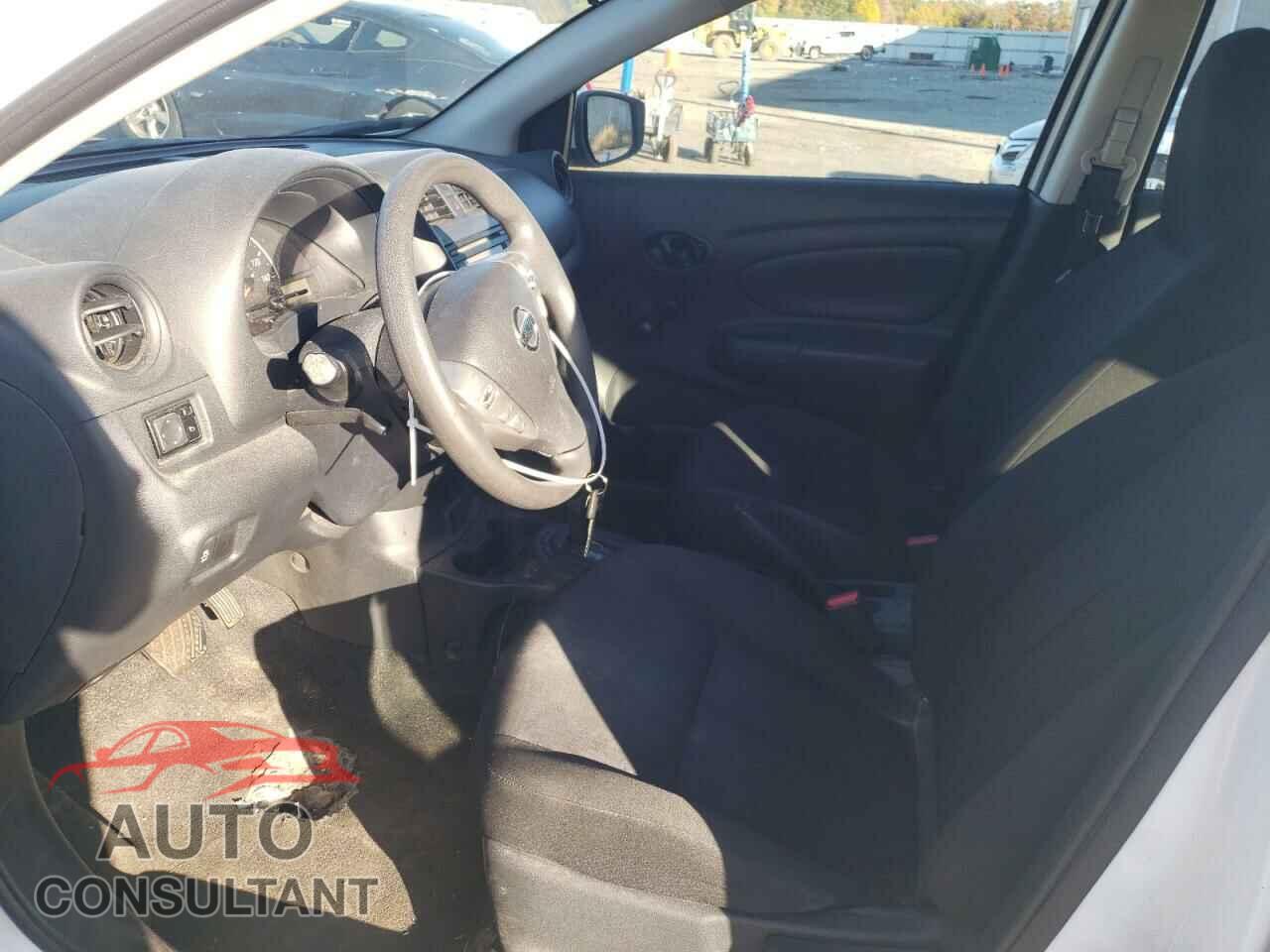 NISSAN VERSA 2017 - 3N1CN7AP3HL801302
