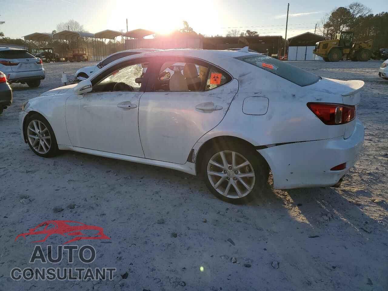 LEXUS IS 2011 - JTHCF5C26B5051836