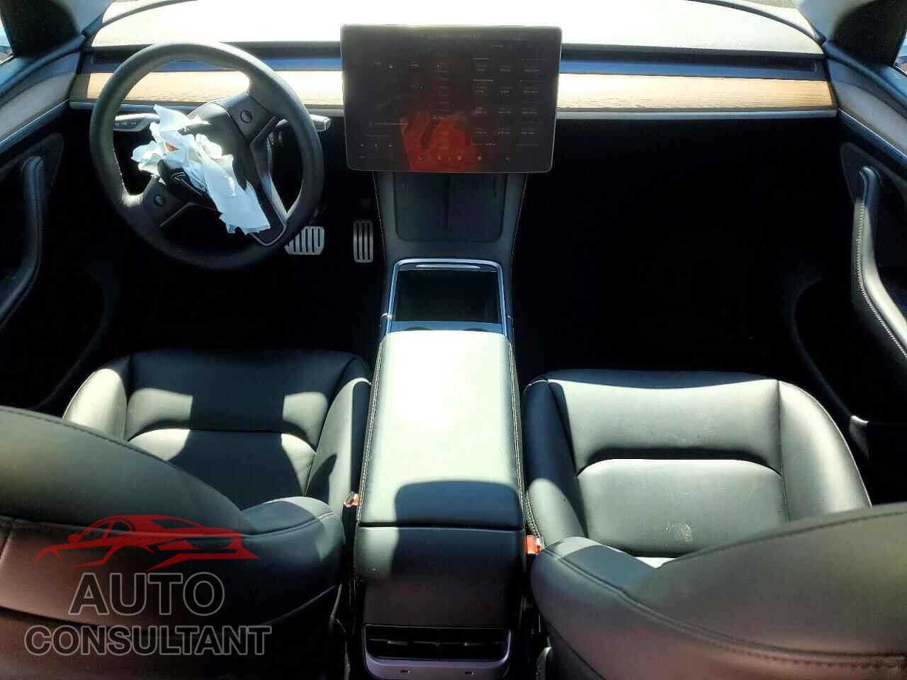 TESLA MODEL Y 2025 - 7SAYGDEF6SA340390