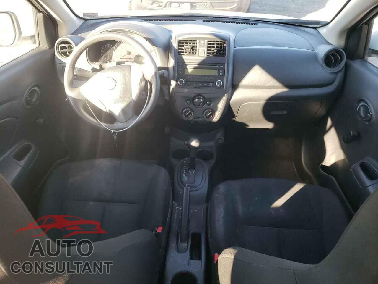 NISSAN VERSA 2017 - 3N1CN7AP3HL801302