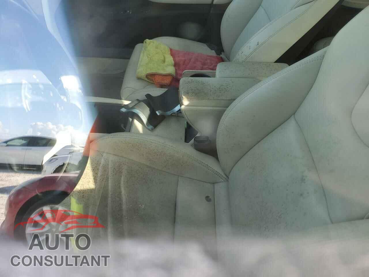 TESLA MODEL S 2019 - 5YJSA1E20KF305993