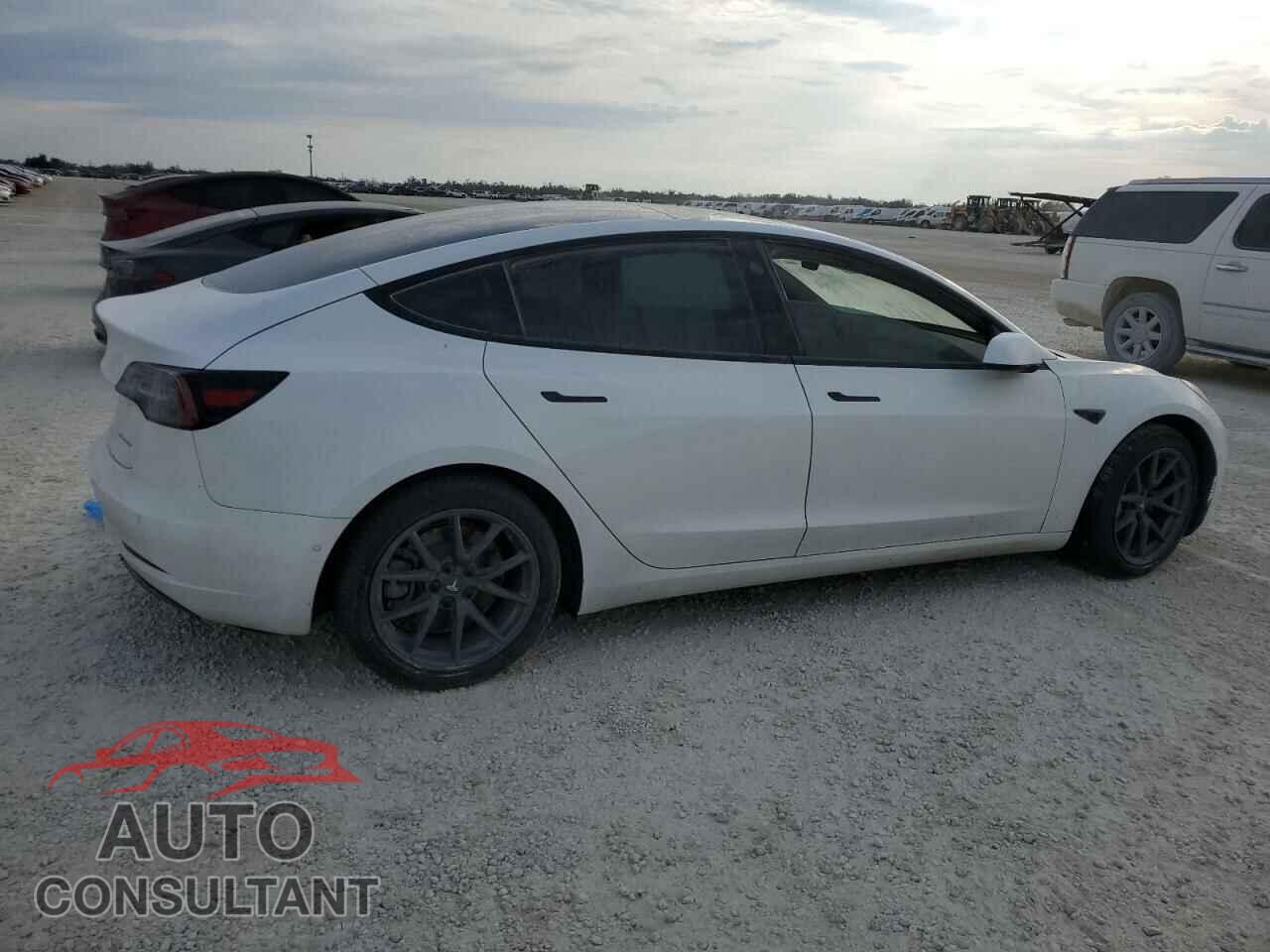TESLA MODEL 3 2021 - 5YJ3E1EBXMF849347