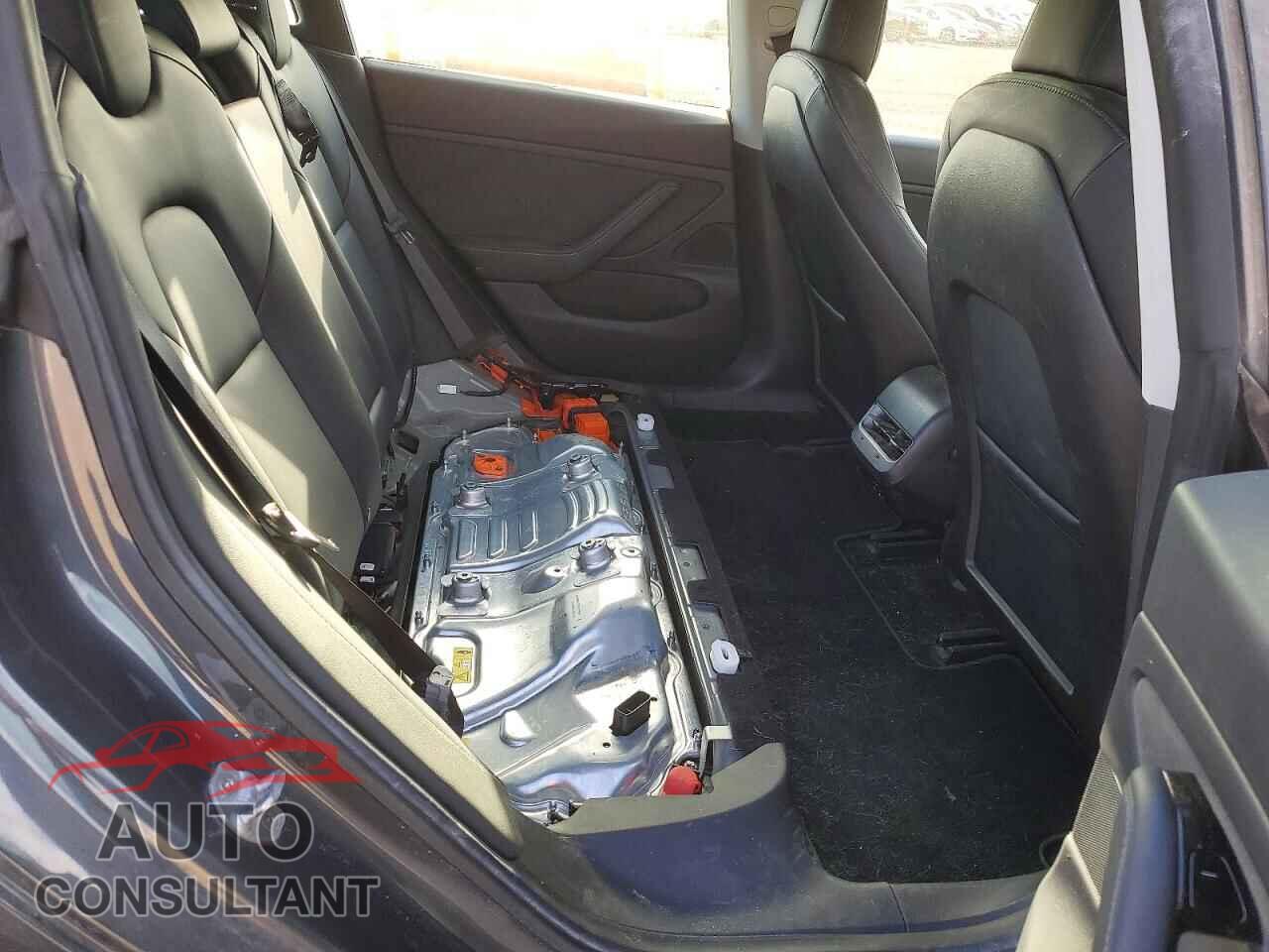 TESLA MODEL 3 2019 - 5YJ3E1EBXKF414860