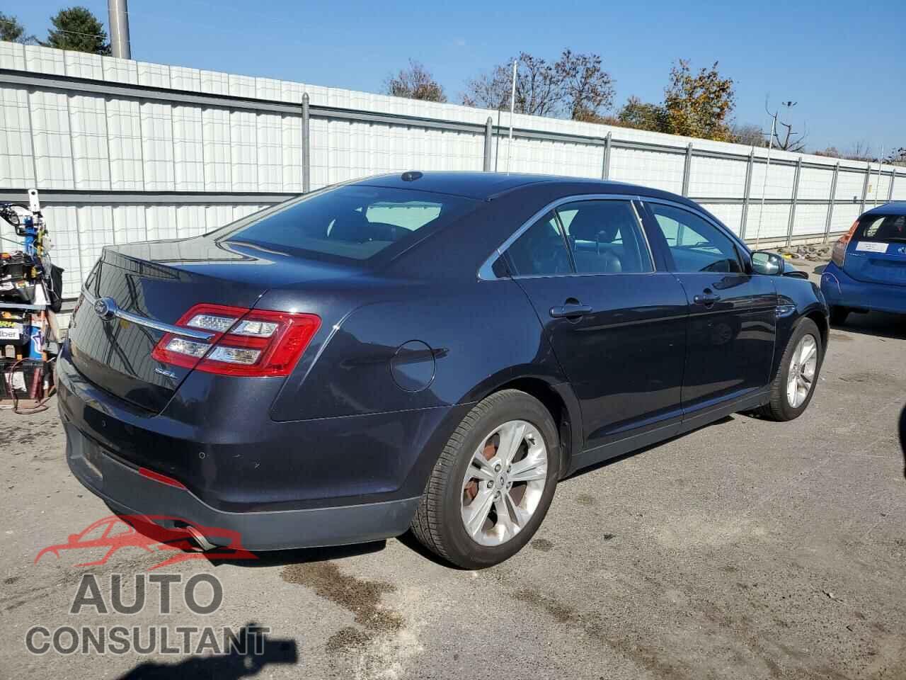 FORD TAURUS 2017 - 1FAHP2E84HG110132
