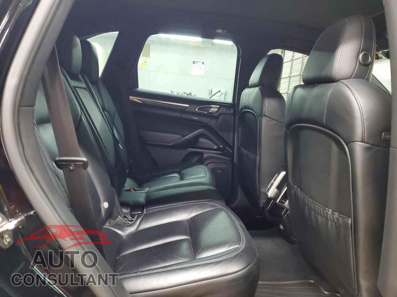 PORSCHE CAYENNE 2016 - WP1AA2A22GLA03504