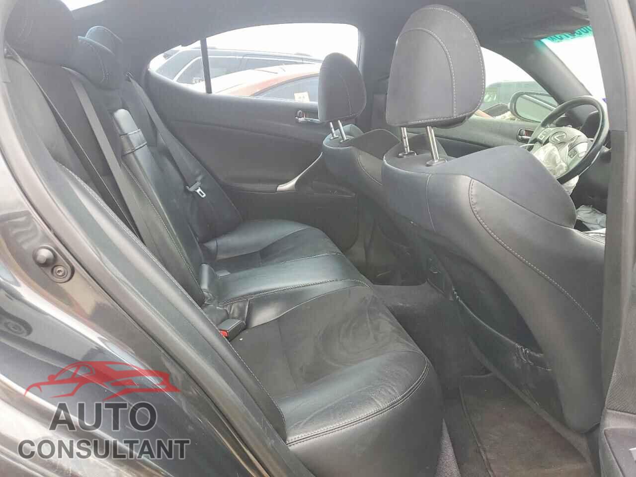 LEXUS IS 2011 - JTHBF5C28B5136804