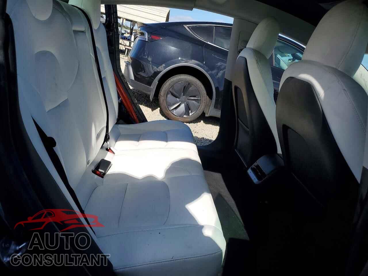 TESLA MODEL 3 2022 - 5YJ3E1EA2NF126231
