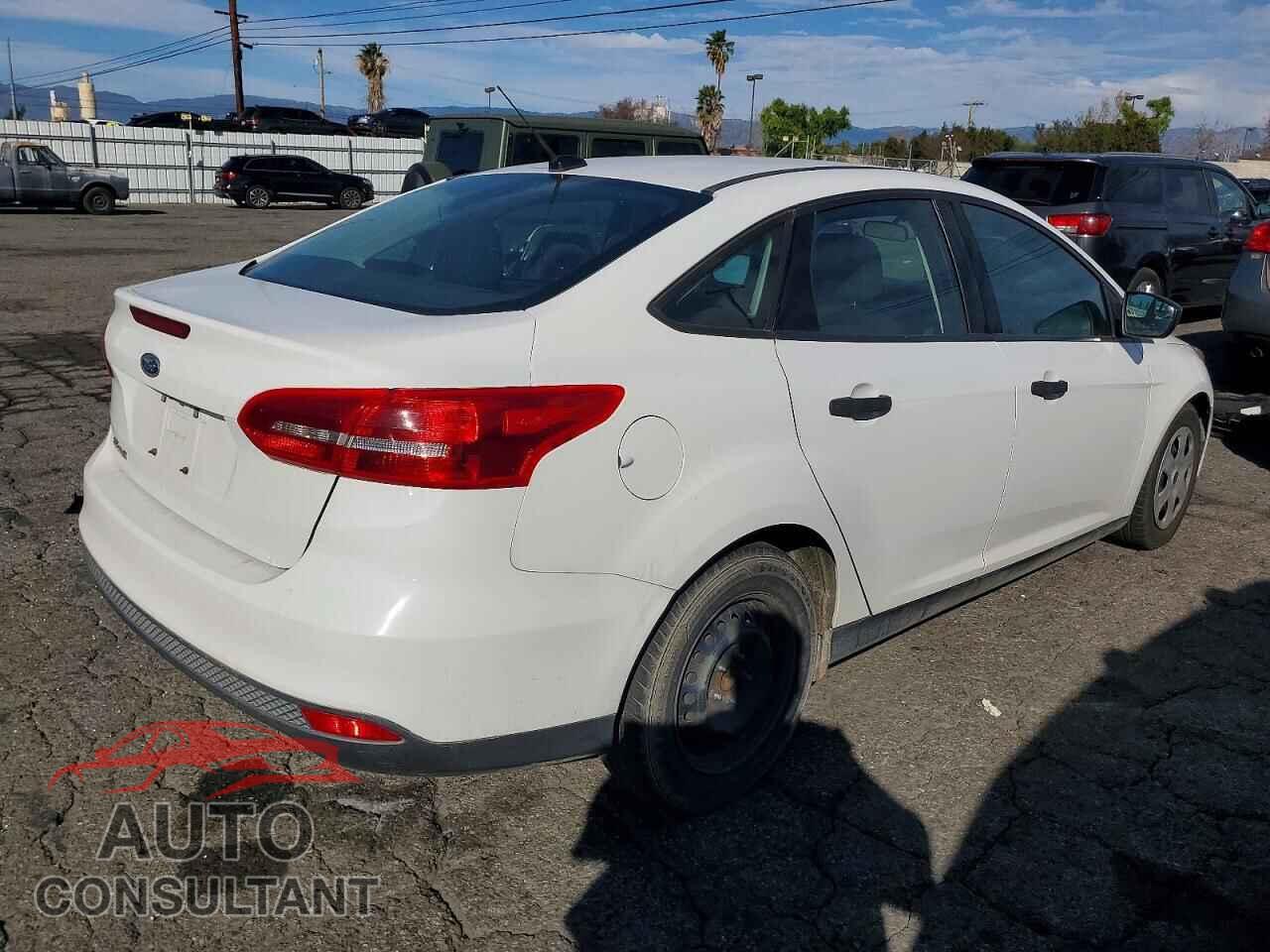 FORD FOCUS 2017 - 1FADP3E23HL230902