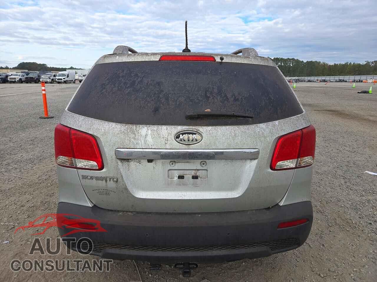 KIA SORENTO 2013 - 5XYKT4A61DG407660