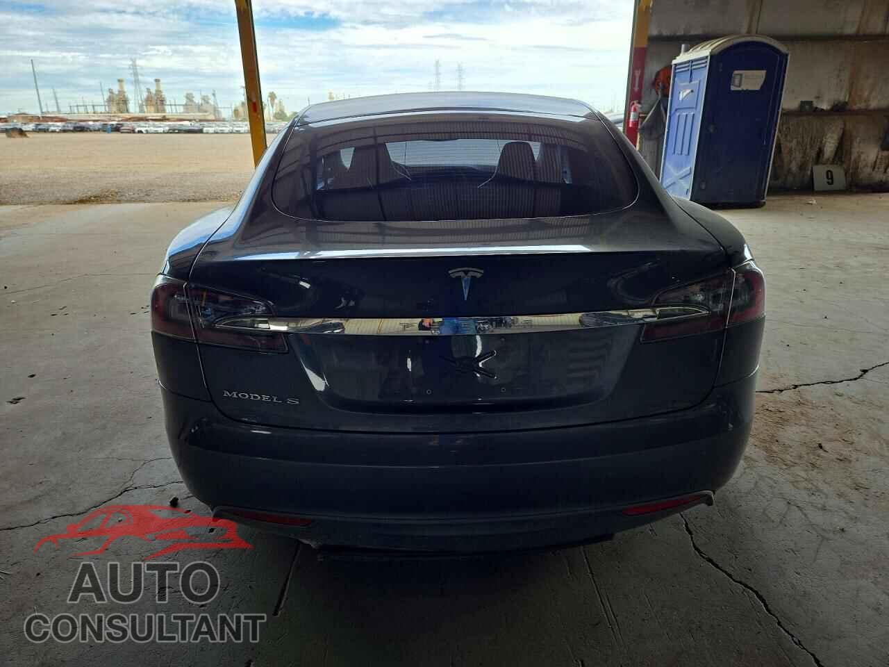 TESLA MODEL S 2013 - 5YJSA1AG1DFP05033