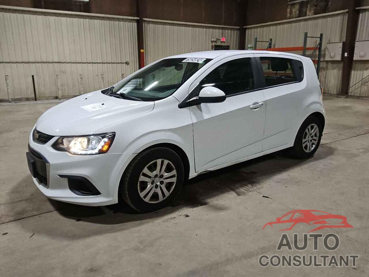 CHEVROLET SONIC 2019 - 1G1JG6SB0K4128650