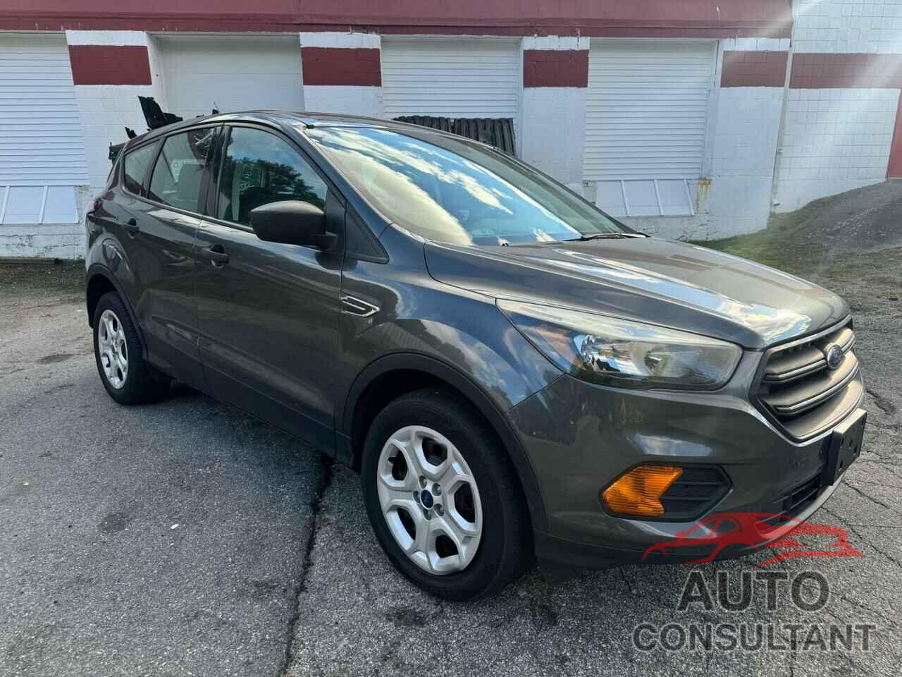 FORD ESCAPE 2018 - 1FMCU0F71JUA32919
