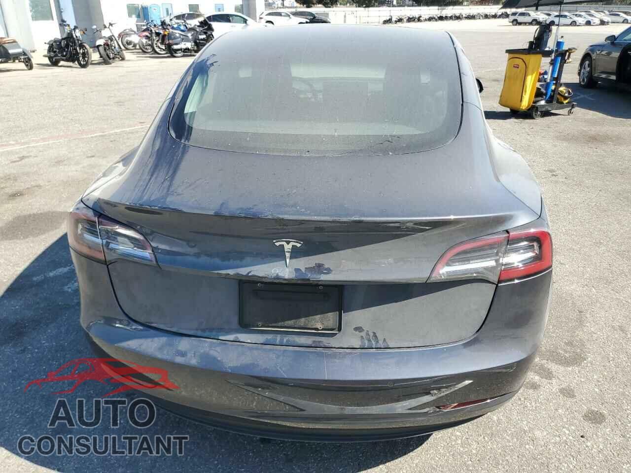 TESLA MODEL 3 2019 - 5YJ3E1EA7KF425435