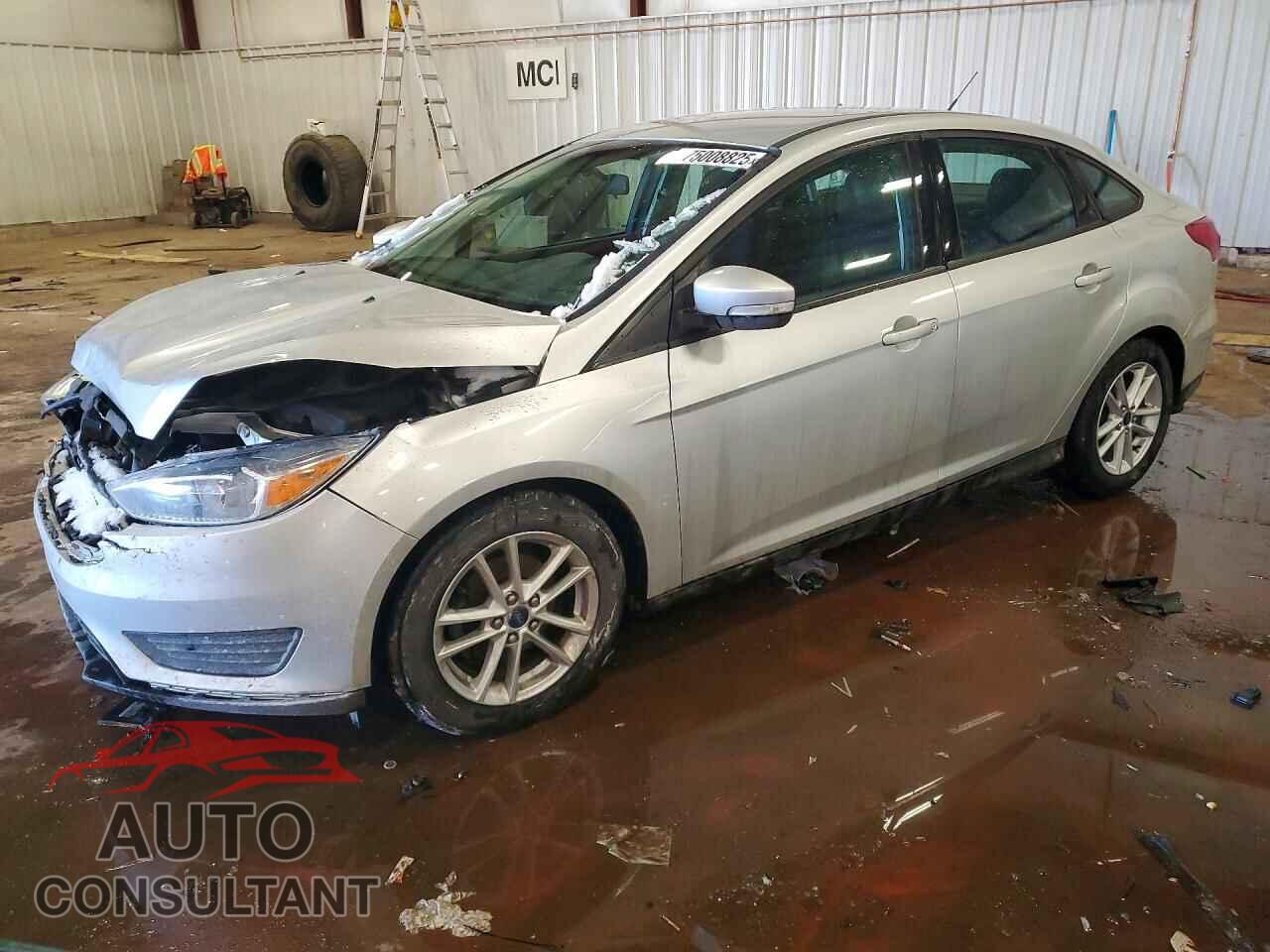 FORD FOCUS 2015 - 1FADP3F23FL270571