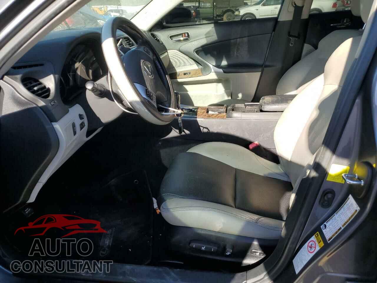 LEXUS IS 2012 - JTHCF5C22C5060468
