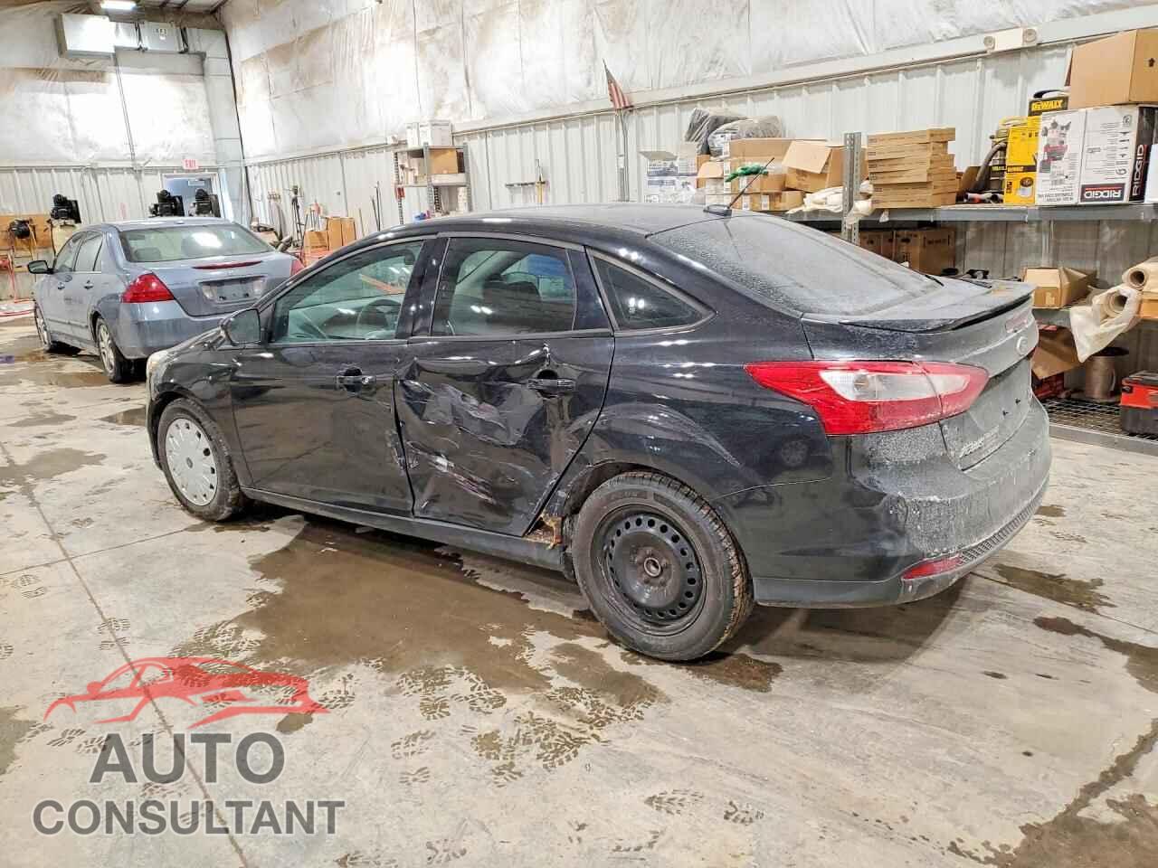 FORD FOCUS 2013 - 1FADP3F22DL381948
