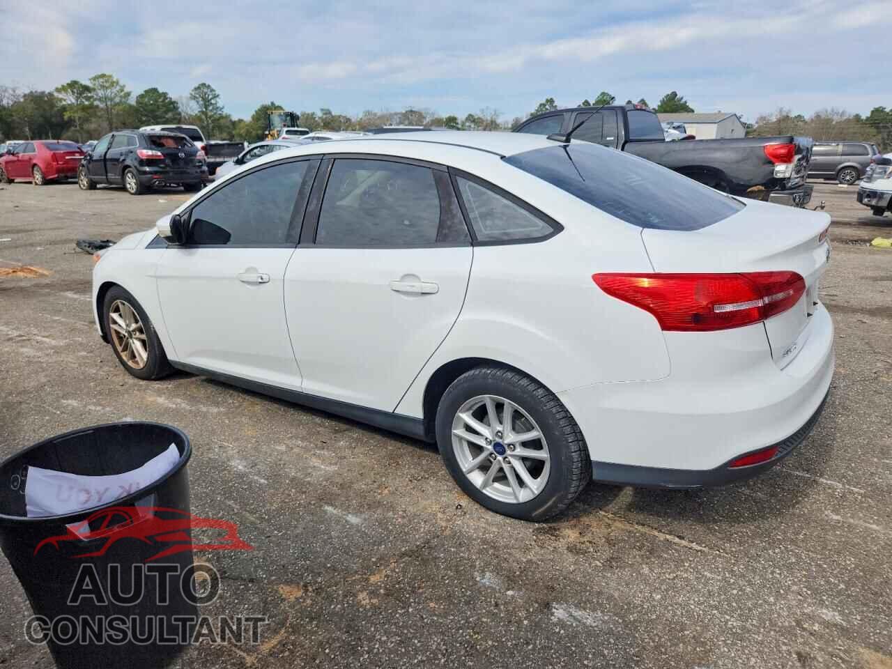 FORD FOCUS 2016 - 1FADP3F23GL376505