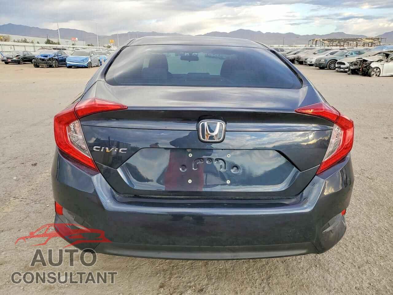 HONDA CIVIC 2018 - 2HGFC2F58JH569788