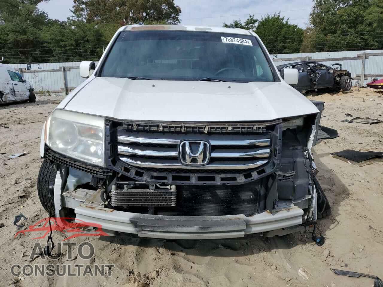 HONDA PILOT 2013 - 5FNYF4H41DB085678