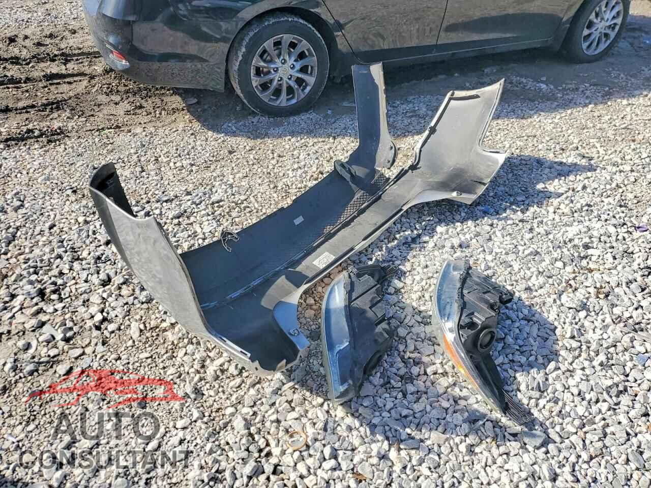 FORD FOCUS 2017 - 1FADP3F27HL271984