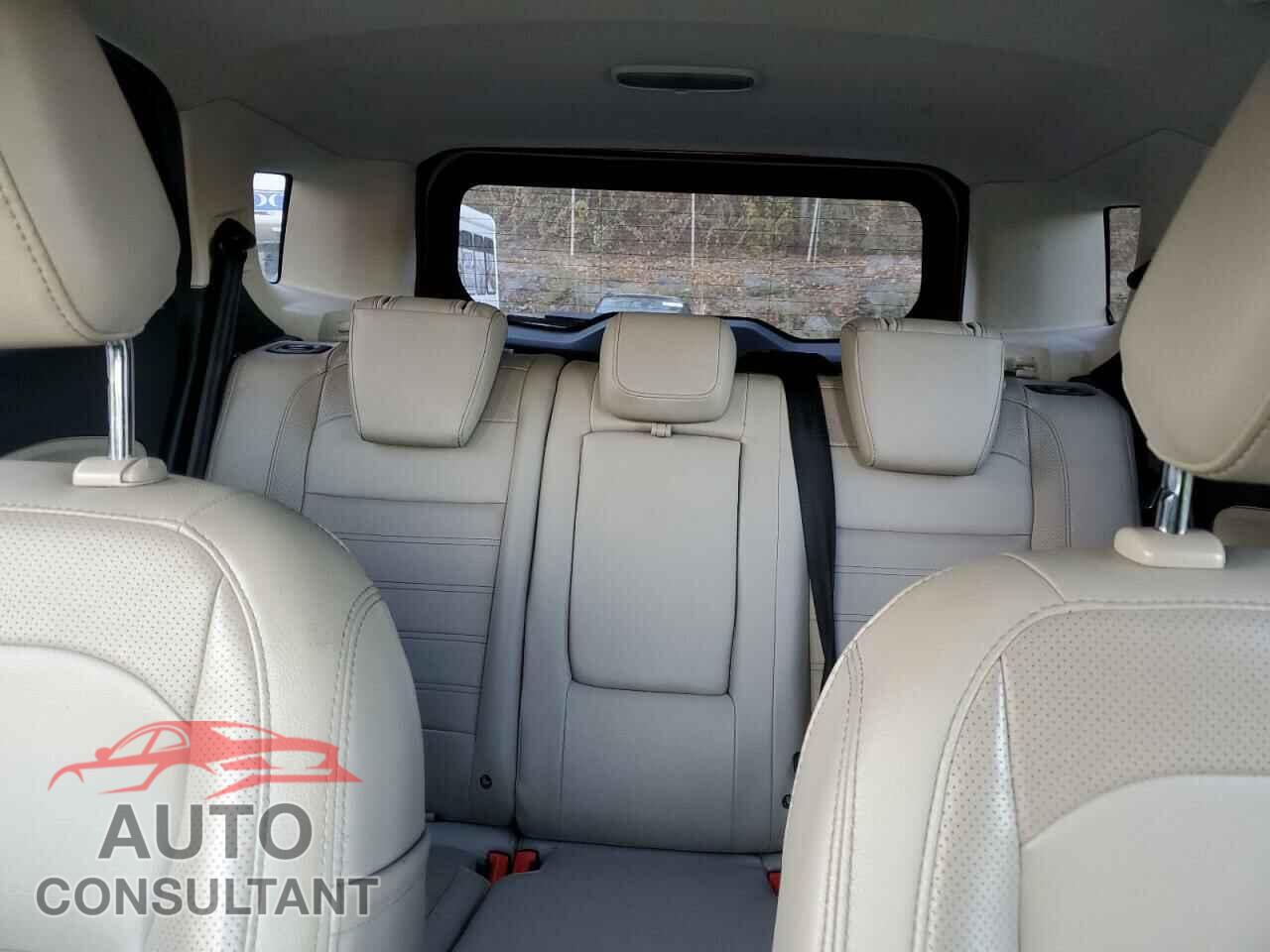 FORD ECOSPORT 2019 - MAJ6S3KL3KC284101