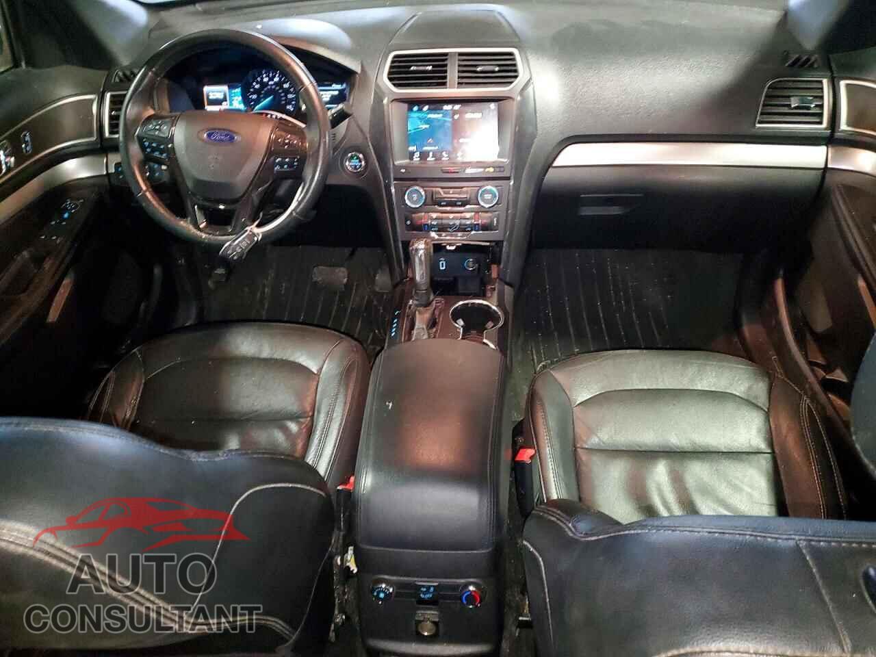 FORD EXPLORER 2017 - 1FM5K7D88HGD90353