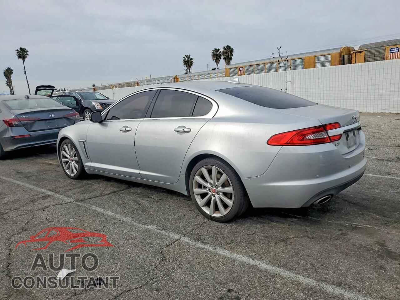 JAGUAR XF 2014 - SAJWA0EX2E8U32905