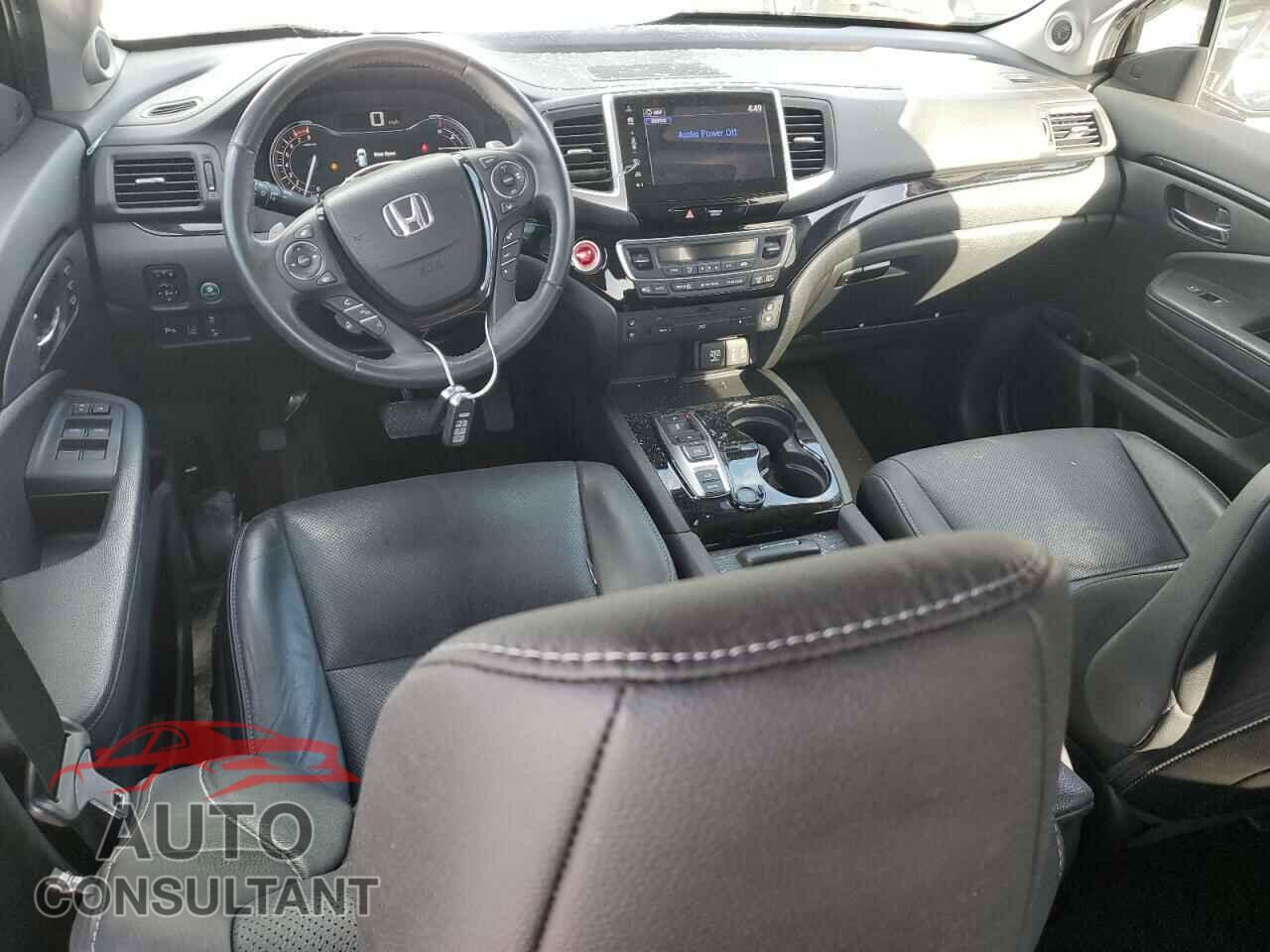 HONDA PILOT 2017 - 5FNYF6H05HB074214