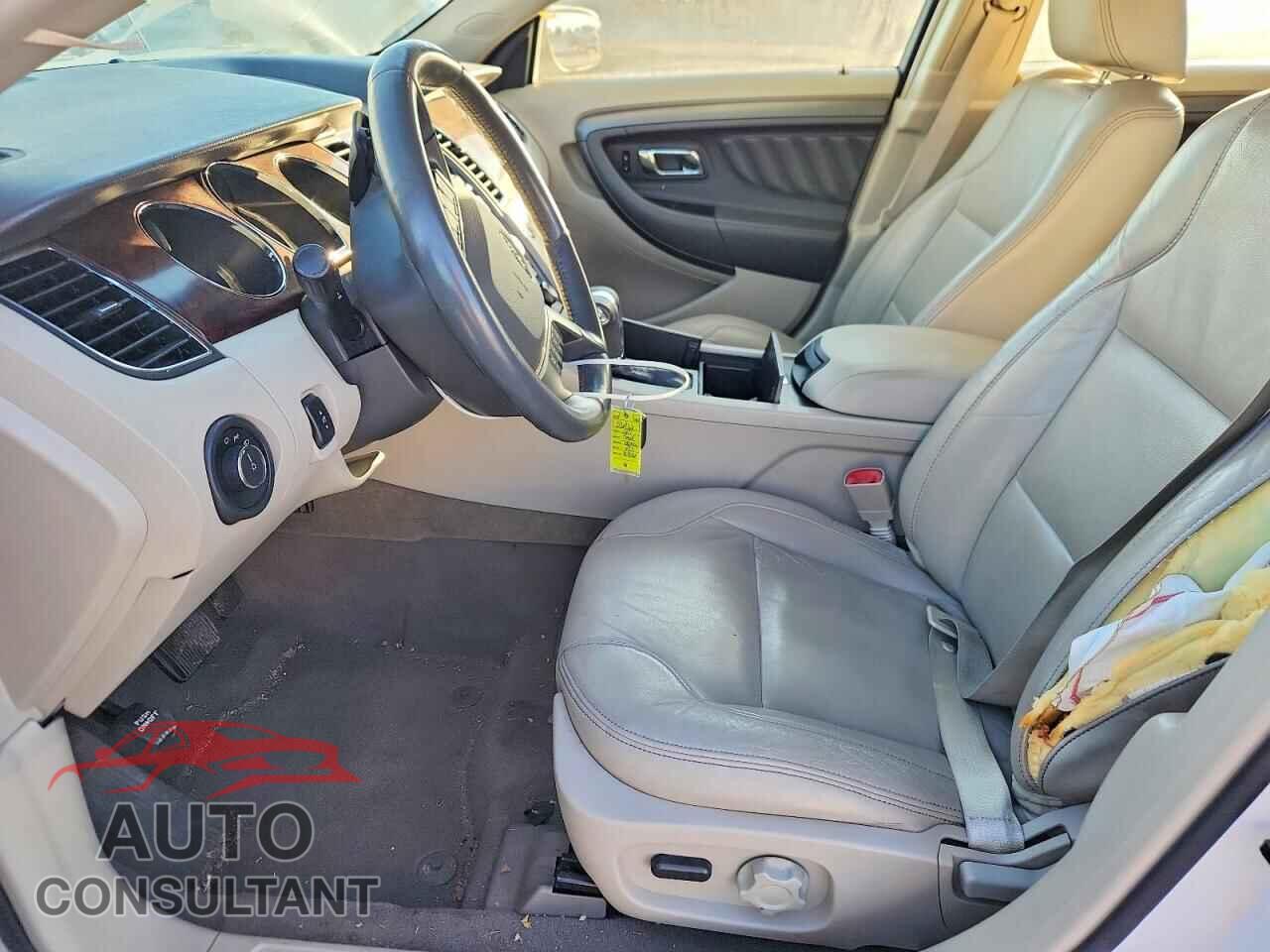 FORD TAURUS 2011 - 1FAHP2EW8BG136044