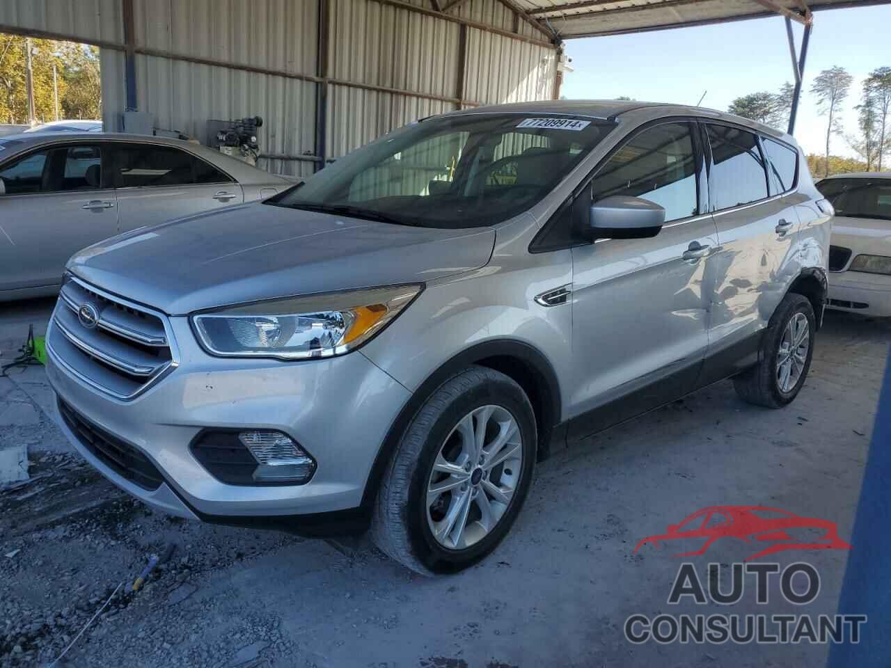 FORD ESCAPE 2017 - 1FMCU0GD9HUE20480