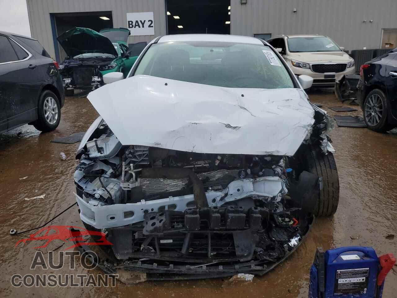 FORD FOCUS 2018 - 1FADP3F26JL320338