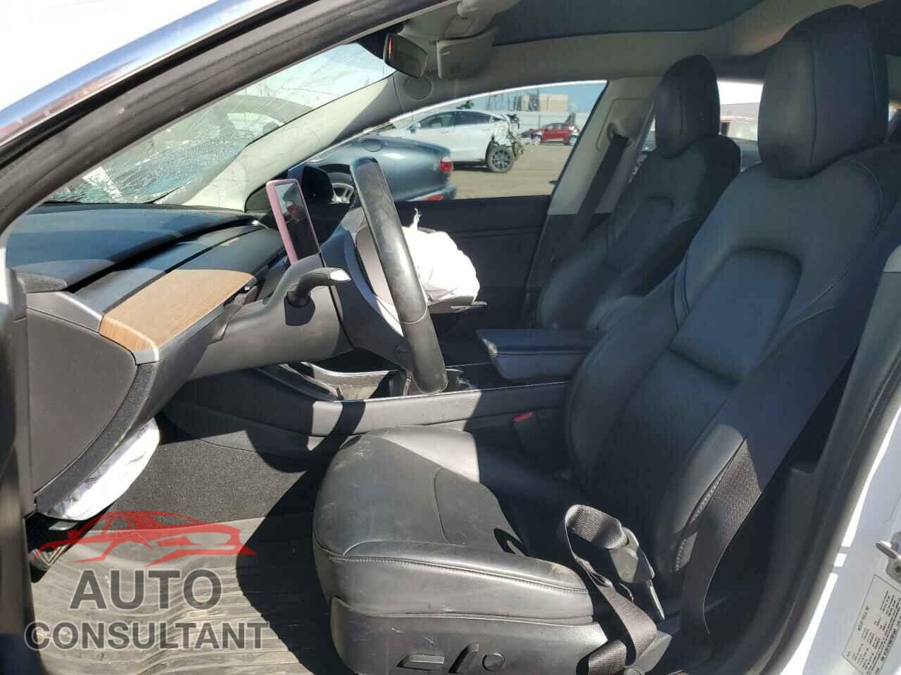TESLA MODEL 3 2019 - 5YJ3E1EA0KF301443