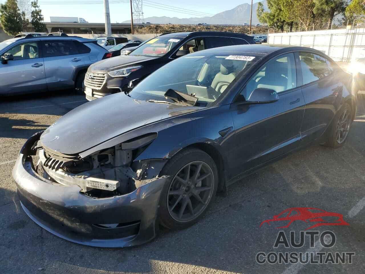 TESLA MODEL 3 2022 - 5YJ3E1EBXNF136529