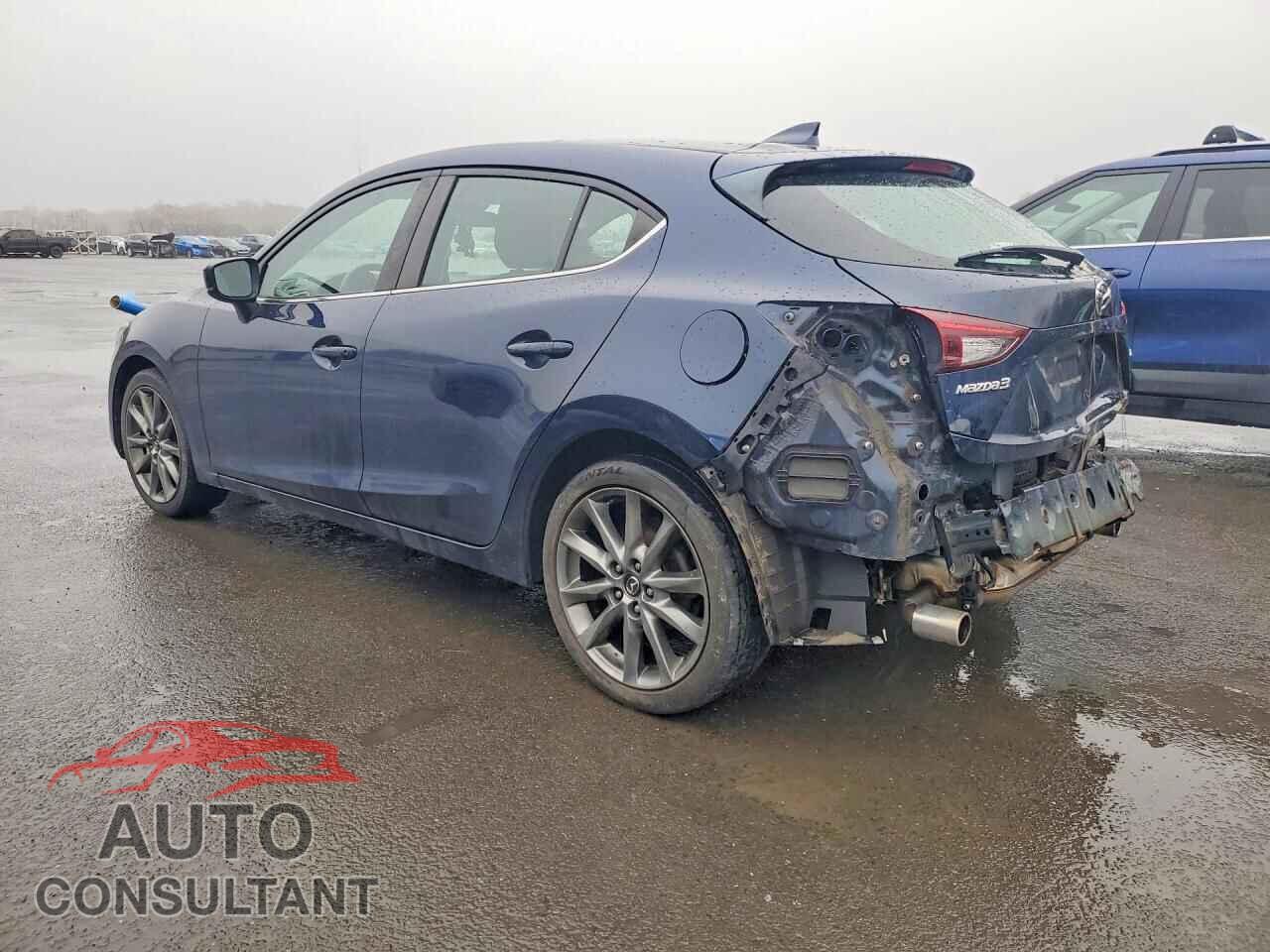 MAZDA 3 2018 - 3MZBN1L31JM267486