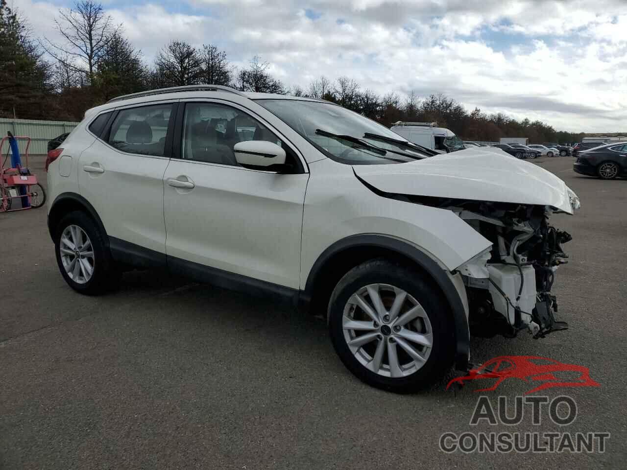 NISSAN ROGUE 2019 - JN1BJ1CR4KW311777