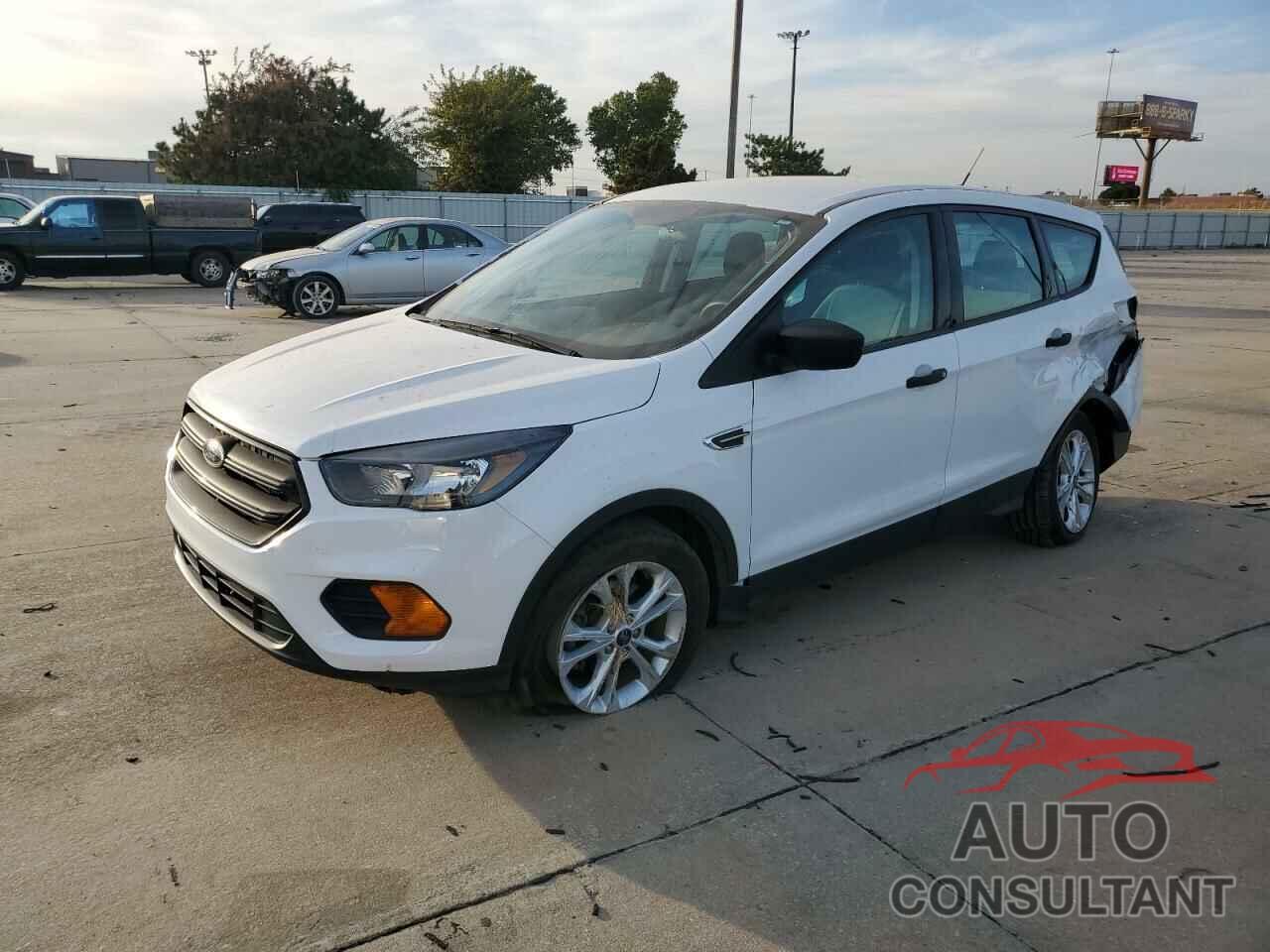 FORD ESCAPE 2018 - 1FMCU0F79JUA41707