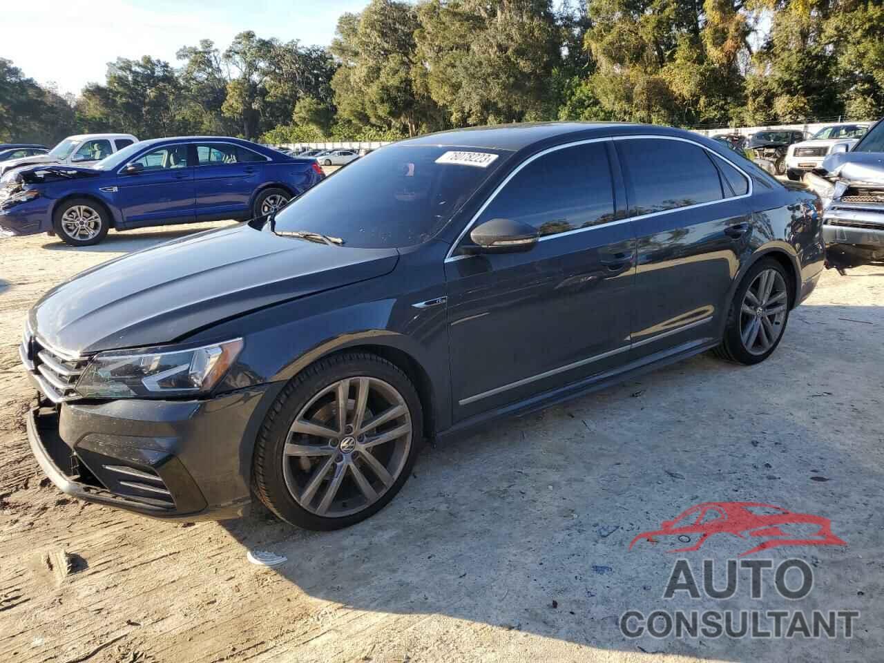 VOLKSWAGEN PASSAT 2017 - 1VWDT7A32HC039500