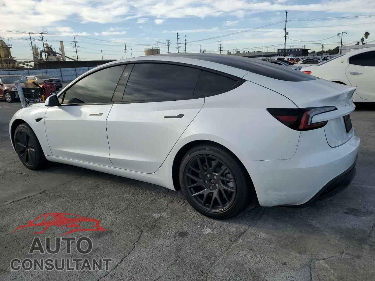 TESLA MODEL 3 2024 - 5YJ3E1EA4RF784896