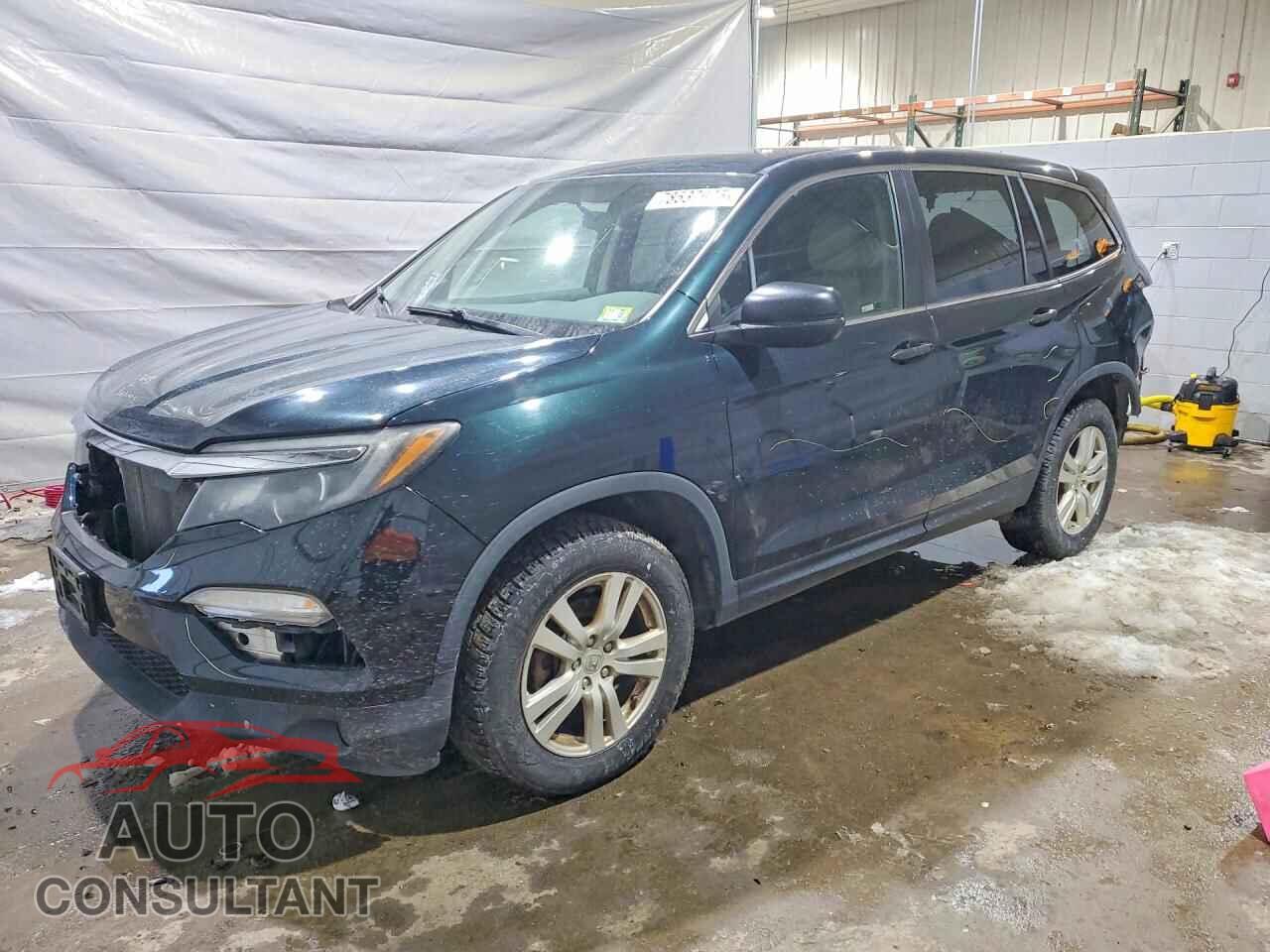 HONDA PILOT 2017 - 5FNYF6H19HB006748