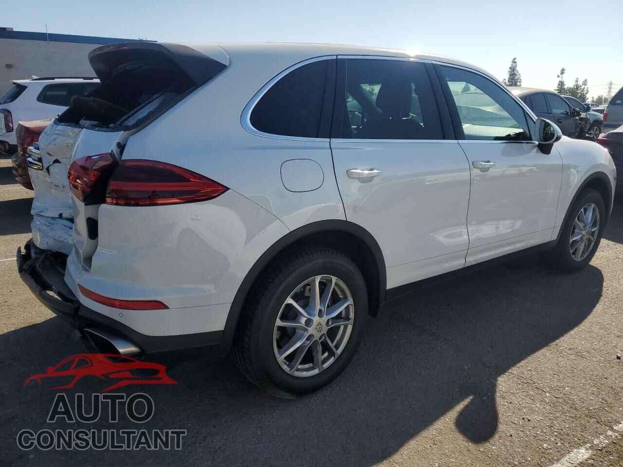 PORSCHE CAYENNE 2016 - WP1AA2A23GLA08159