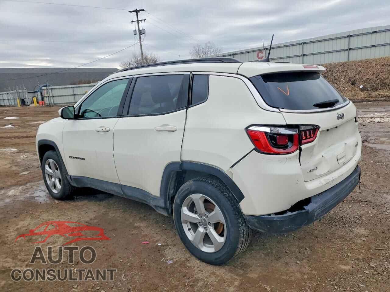 JEEP COMPASS 2018 - 3C4NJDBB3JT349571