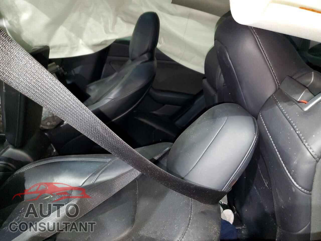 TESLA MODEL 3 2023 - 5YJ3E1EA7PF446812
