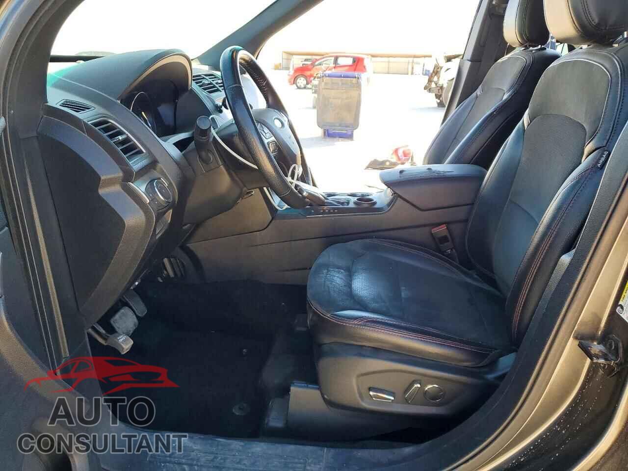 FORD EXPLORER 2018 - 1FM5K7D80JGB99712
