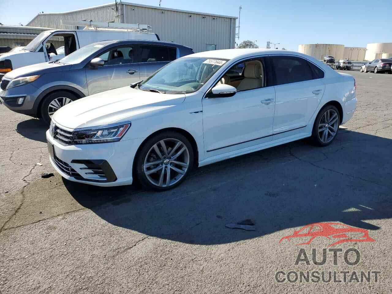 VOLKSWAGEN PASSAT 2017 - 1VWDT7A36HC000277